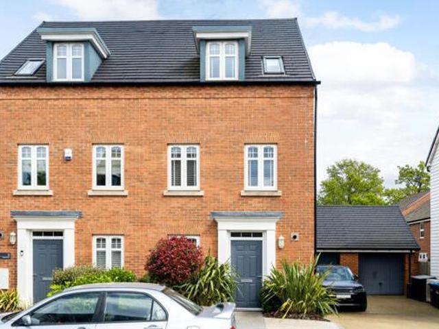 House for sale in Perryfields, West Sussex