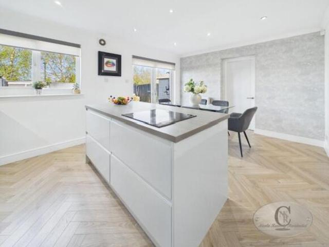 Farm for sale in Uddingston, Scotland