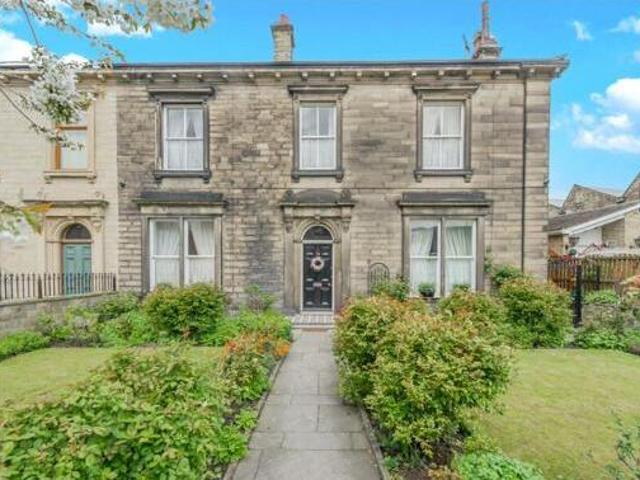 House for sale in Heckmondwike, West Yorkshire