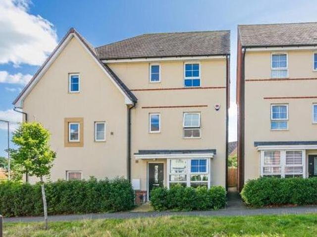 House for sale in Swallow Fields, Dacorum