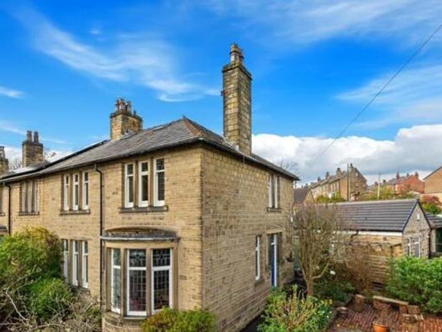 House for sale in Gledholt, Kirklees