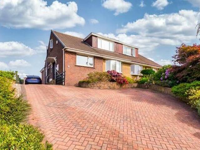 House for sale in Huddersfield, West Yorkshire