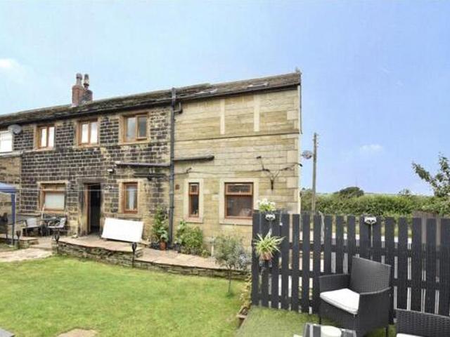 House for sale in Huddersfield, West Yorkshire