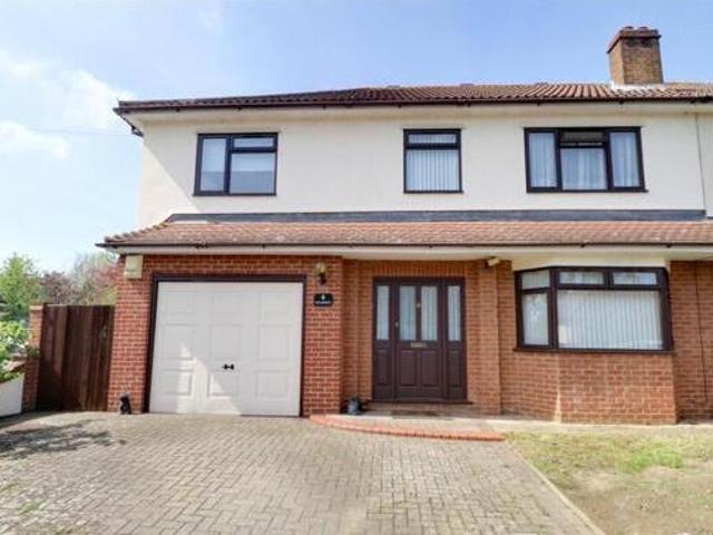 House for sale in Ingatestone and Fryerning, Navestock Side