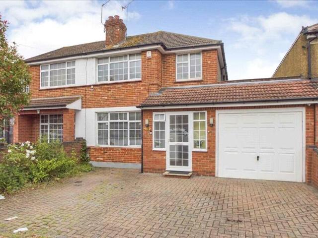 Semi Detached House for sale in Slough