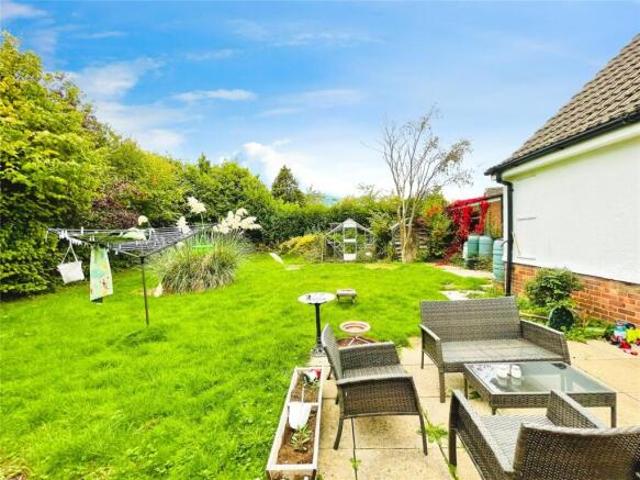 Farm for sale in Tilehurst, Reading