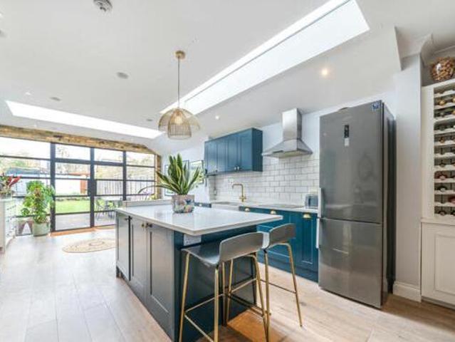 House for sale in Kingston Upon Thames, Greater London