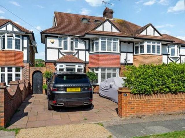 House for sale in Kingston Upon Thames, Greater London