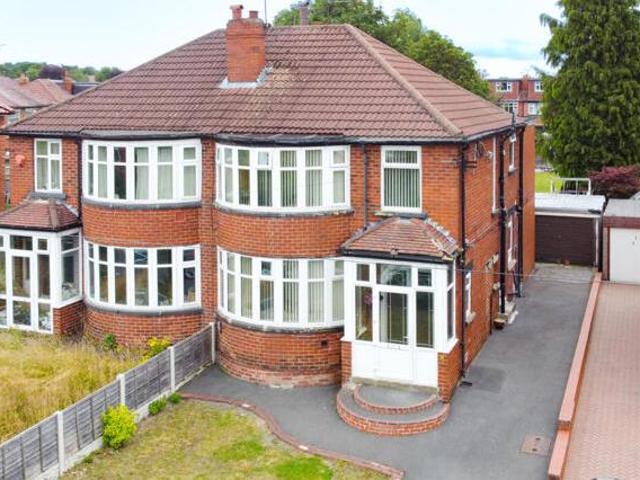House for sale in Roundhay, West Yorkshire