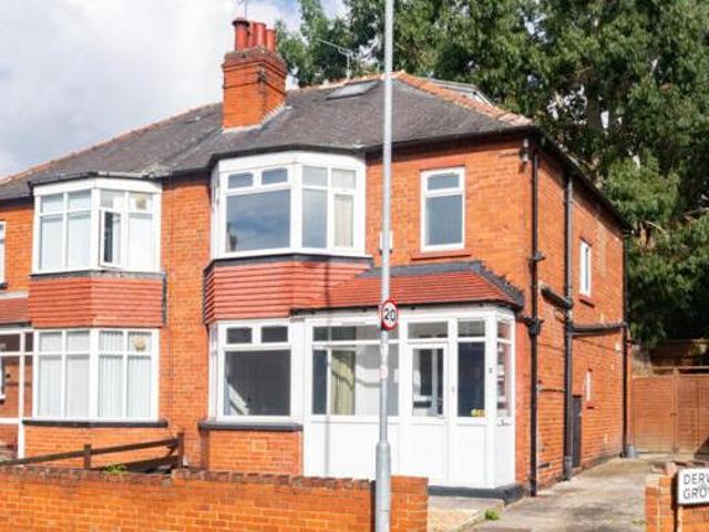 House for sale in Headingley, West Yorkshire