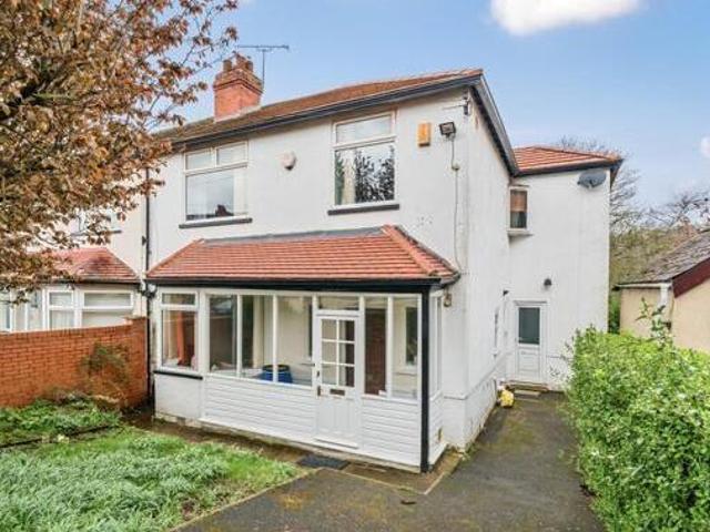 House for sale in Oakwood, West Yorkshire