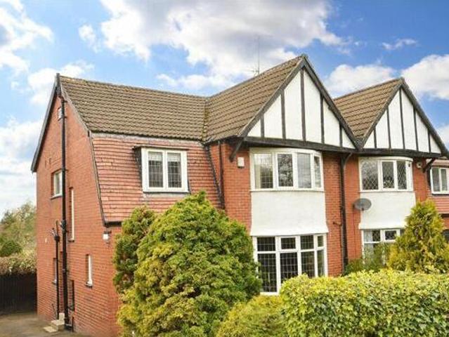 House for sale in Cookridge, West Yorkshire
