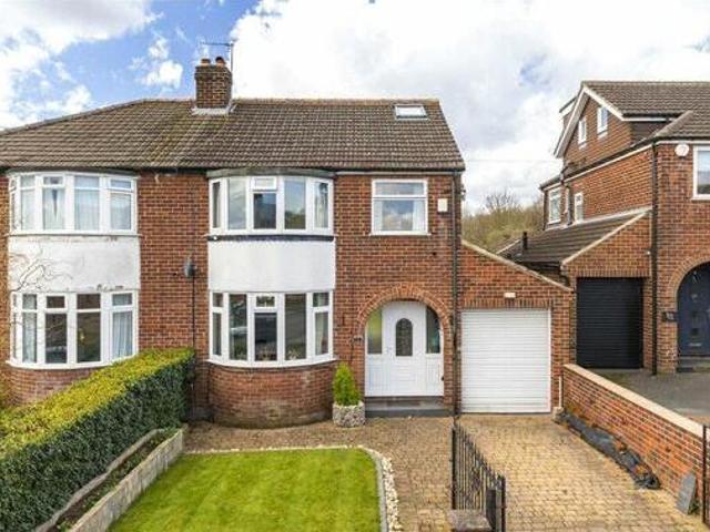 House for sale in Meanwood, West Yorkshire