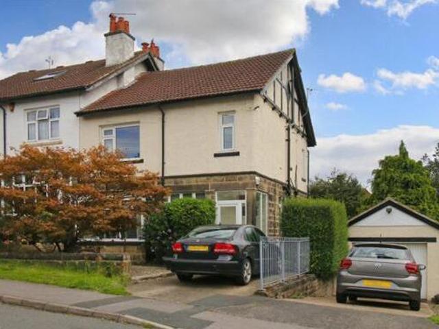House for sale in Farsley, West Yorkshire
