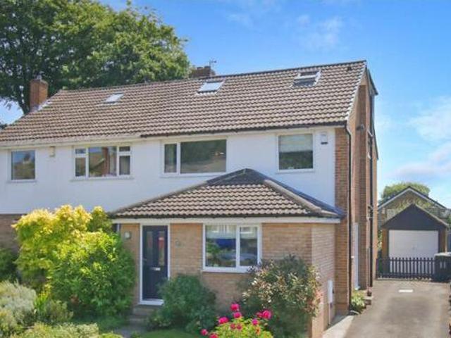 House for sale in Cookridge, West Yorkshire