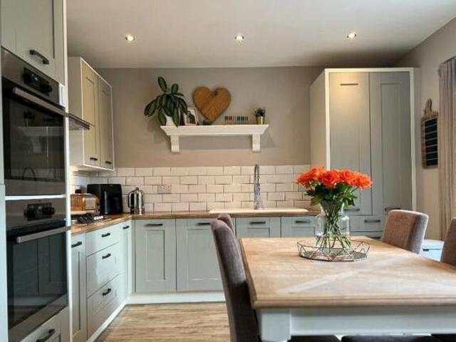 House for sale in Calverley, West Yorkshire