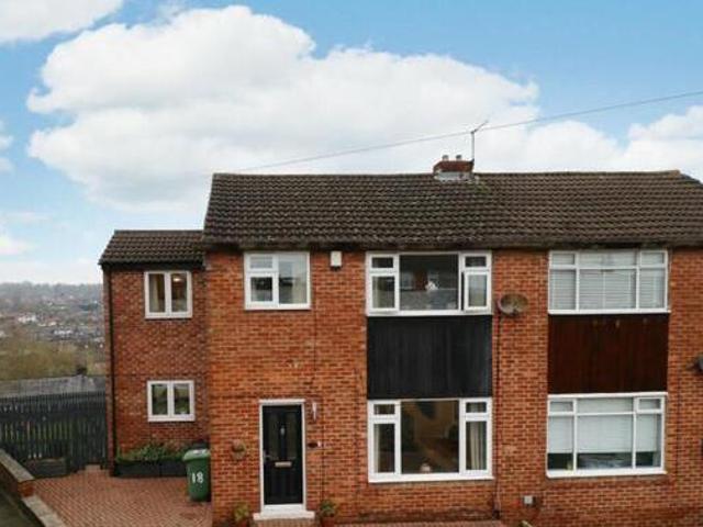 House for sale in Rufford Park, Yeadon