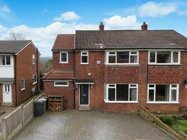 House for sale in Rawdon, West Yorkshire