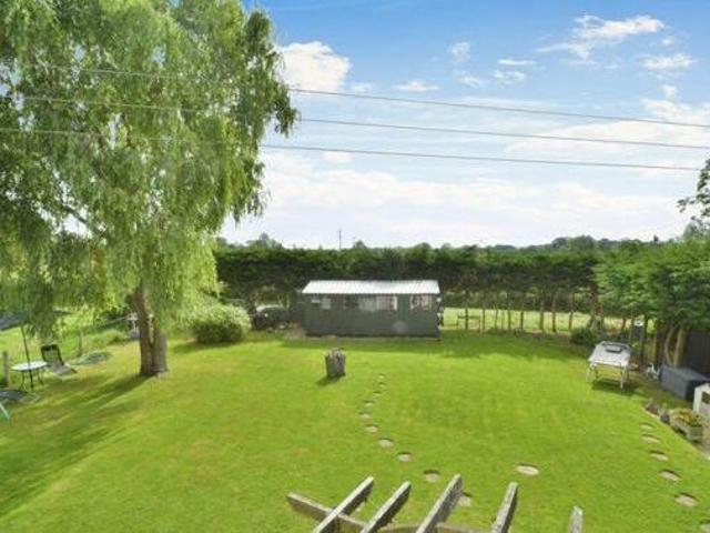 House for sale in Leigh
