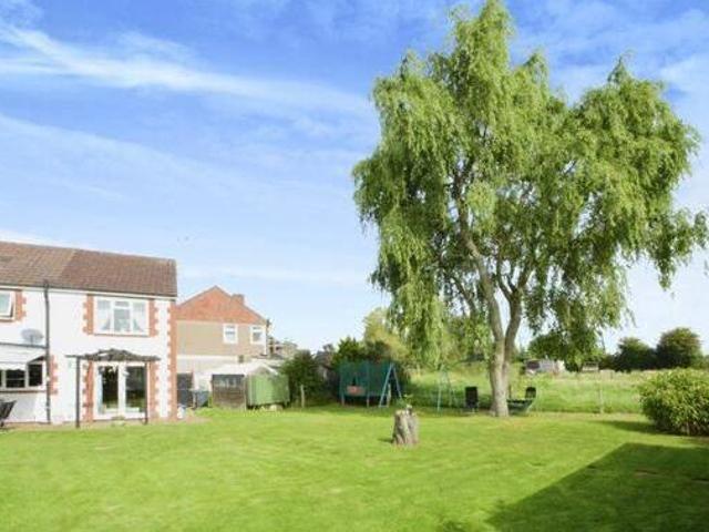 House for sale in Leigh