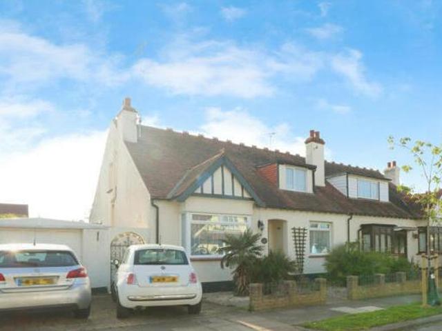 House for sale in Leigh-on-sea