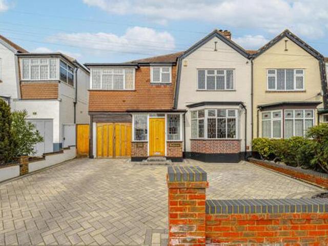 House for sale in Alton Barnes, Essex