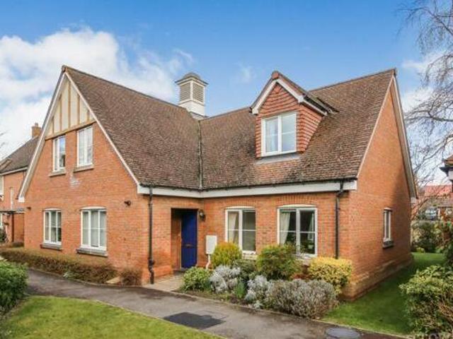 House for sale in Cawston, New Bilton