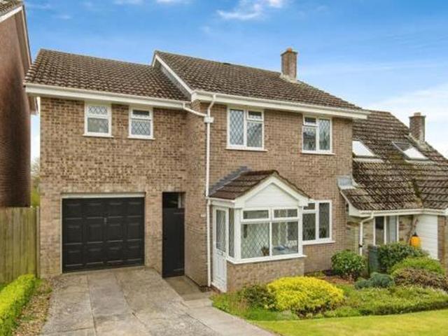 House for sale in Lamellion, Cornwall