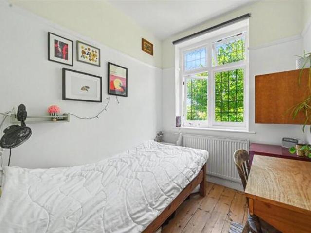 Farm for sale in Harlesden, Greater London