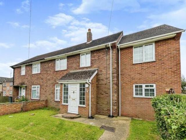 House for sale in Luton