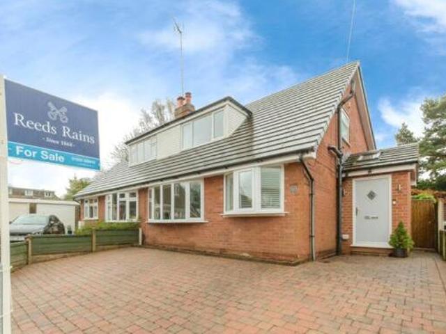 House for sale in Greenside, Macclesfield