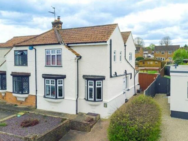 House for sale in Allington, Midway