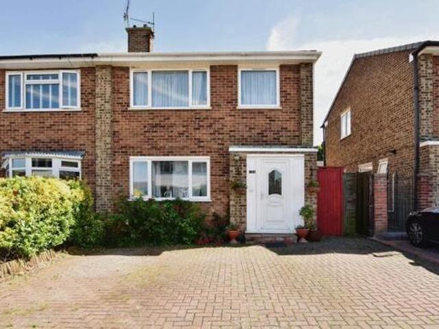 House for sale in Allington, Midway