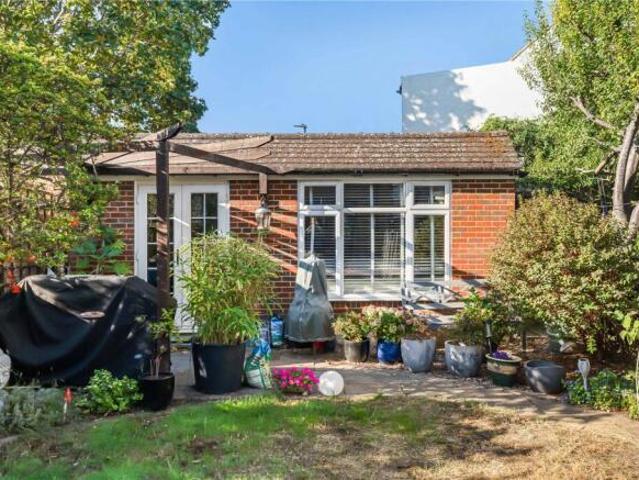 Farm for sale in Hounslow, Greater London