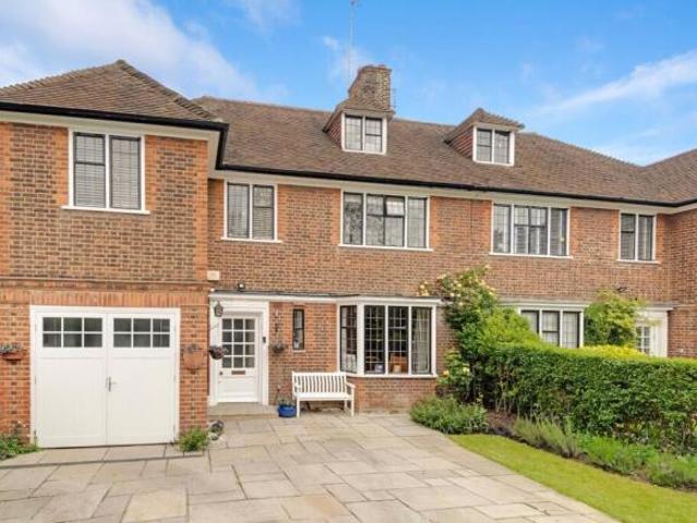 Farm for sale in Hampstead Garden Suburb, Greater London