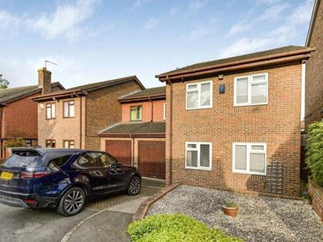 House for sale in New Malden, Greater London