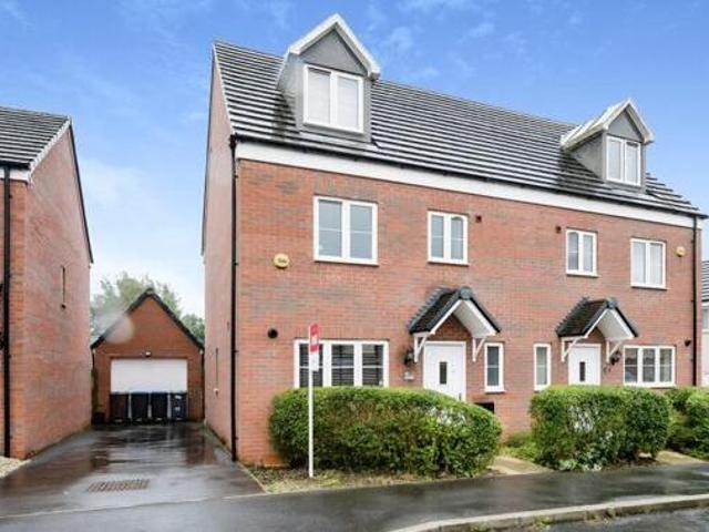 House for sale in Northampton, Northamptonshire