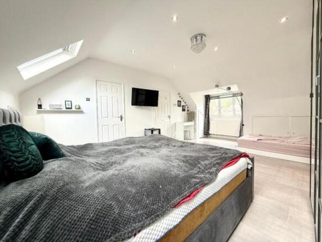 Farm for sale in Luton