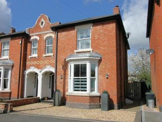 House for sale in Stourbridge, West Midlands