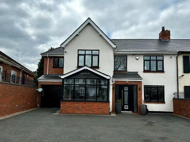 House for sale in Oldbury, West Midlands