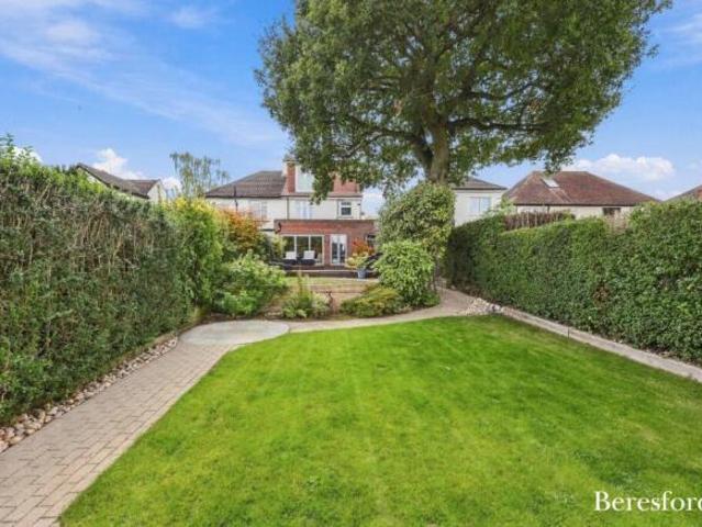Farm for sale in Shenfield, Brentwood