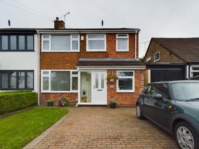 House for sale in Roby Mill, Lancashire