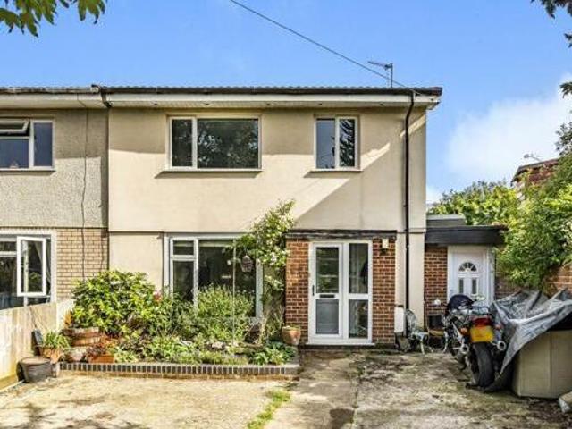 House for sale in The Slade, Oxfordshire