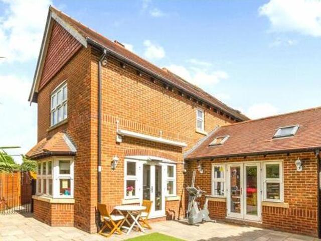 House for sale in Bushey