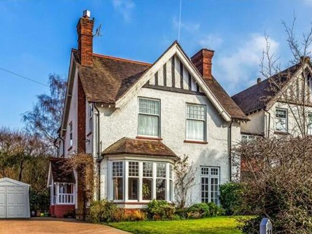 House for sale in Oxted, Hillview