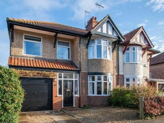 House for sale in Hampton Green, Cambridgeshire