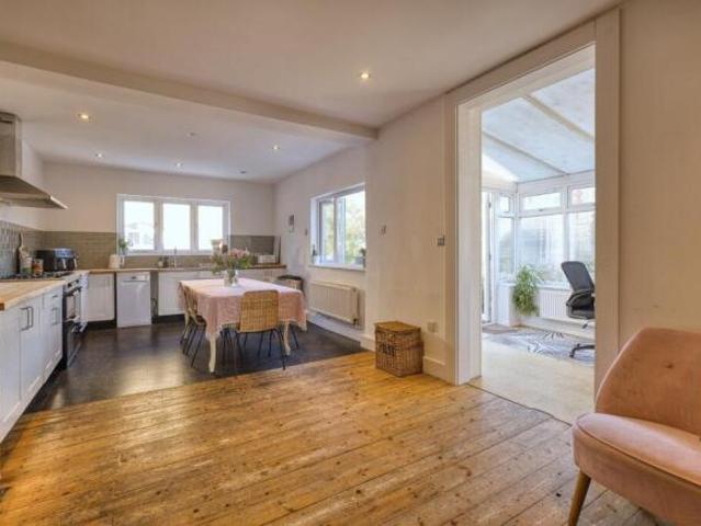 Farm for sale in Upton, Acol