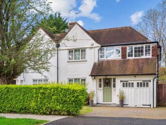 House for sale in Pinner