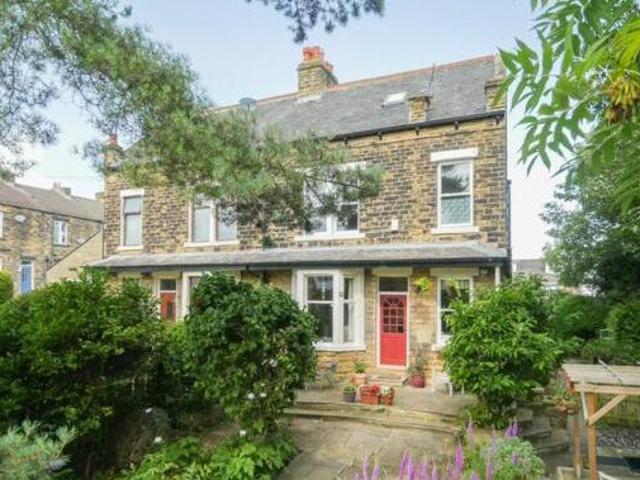 House for sale in Pudsey, West Yorkshire