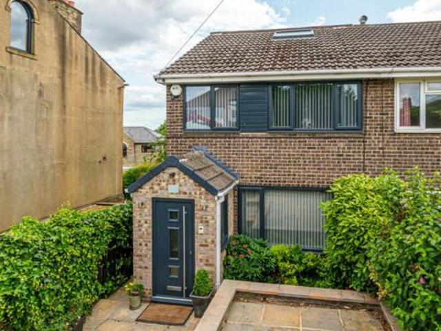 House for sale in Pudsey, West Yorkshire